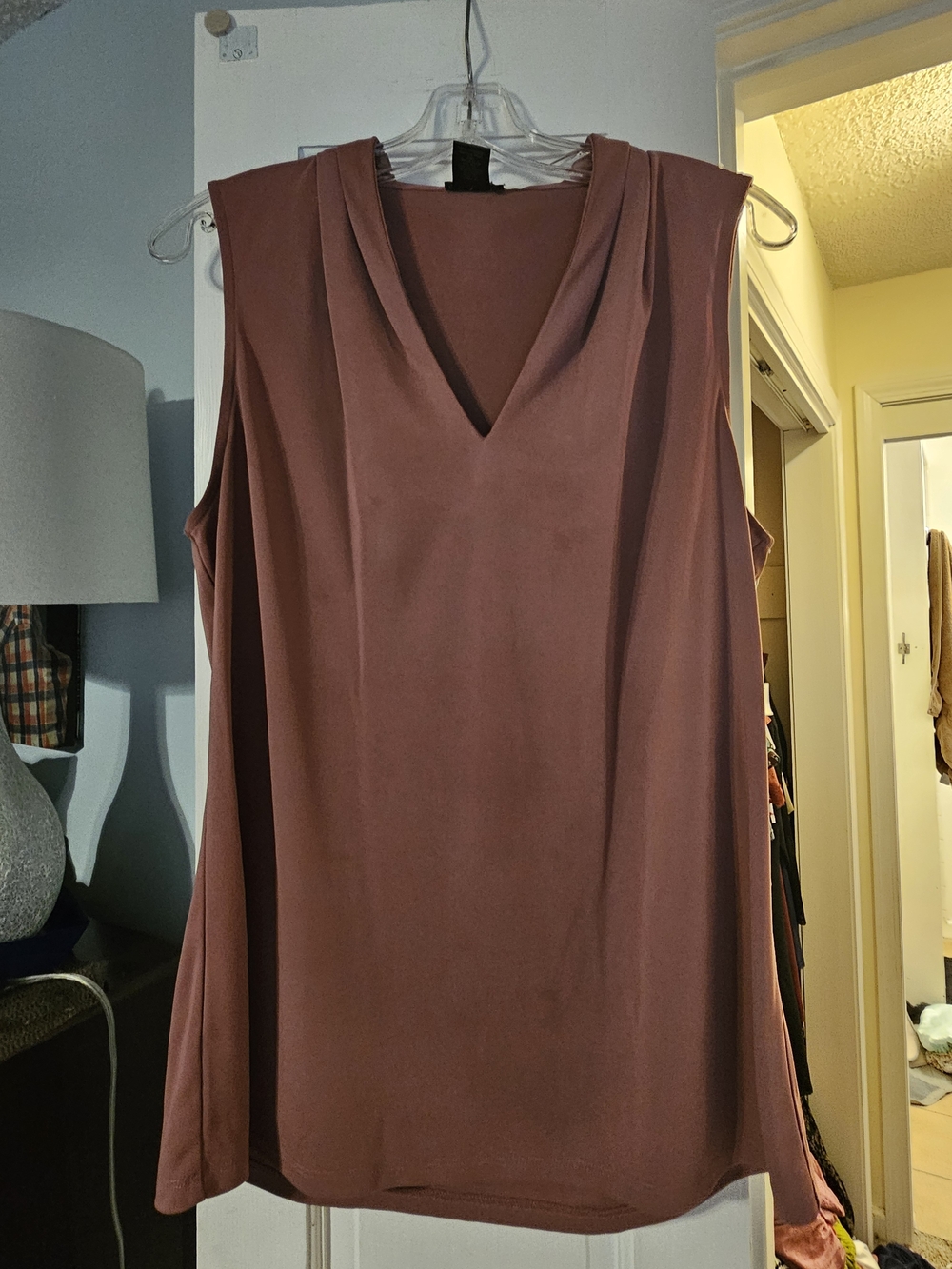 4/$25 Ann Taylor Mauve Sleeveless V-Neck Tank Top